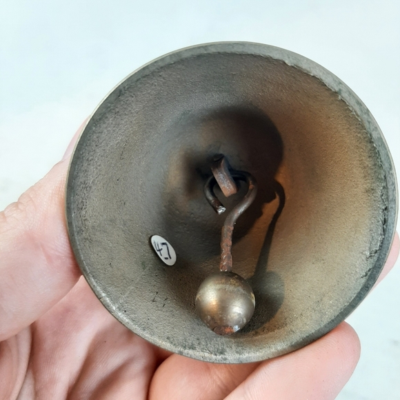 🔥Vintage Swiss 3” Brass Cow Bell Embossed Cross - Picture 4 of 6